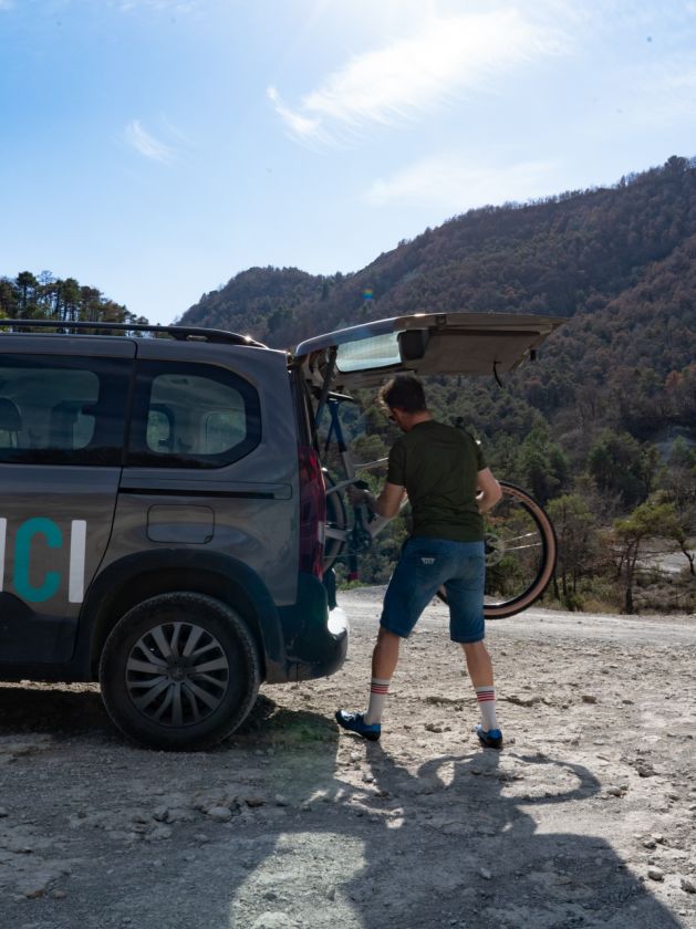 AMBBICI 1 BIKE OUTDOOR EXPERIENCE